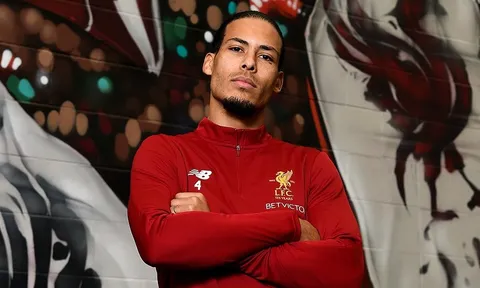 Van Dijk cực ngầu trong ngày CHÍNH THỨC ra mắt Liverpool
