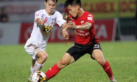 Văn Toàn khiến toàn đội HAGL lo lắng
