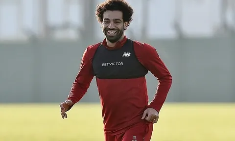 Vắng Coutinho, sân tập Liverpool vẫn rộn ràng
