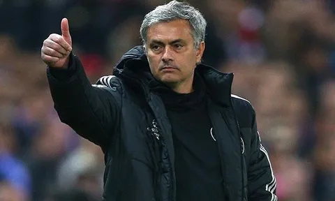 Về M.U, Mourinho kiếm tiền gấp đôi Guardiola