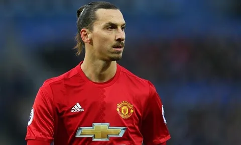 Vì cái tôi của mình, Ibra sẽ ở lại Man United