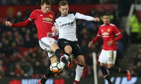 Victor Lindelof thể hiện ra sao trước Derby County?