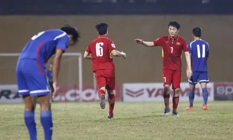 Các đội tuyển thất bại nhưng bóng đá trẻ đang thăng hoa?