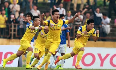 Giống HAGL, SLNA đem quân 9x đấu V-League