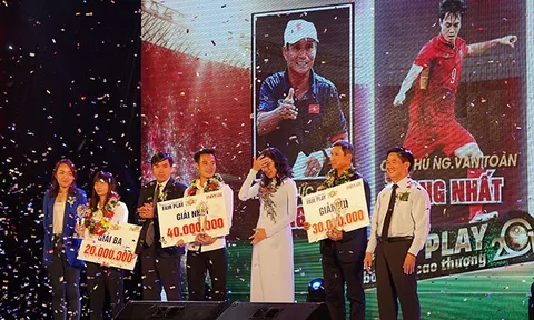 Văn Toàn được vinh danh tại giải Fair Play 2017