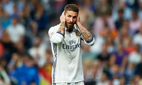 Vụ CĐV Sevilla lăng mạ Ramos, LFP nói gì?