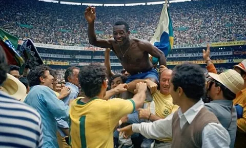 'Vua bóng đá' Pele bị đột quỵ