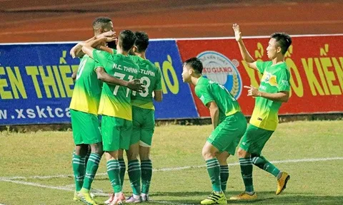 Vừa đổi ngoại binh, CLB Cần Thơ có chiến thắng đầu tay