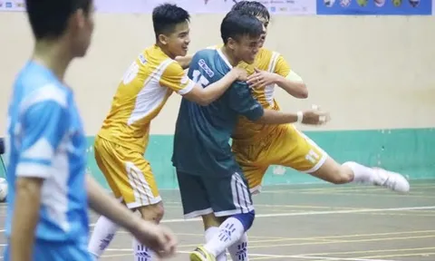 VUG Đà Nẵng 2017: Tân binh CĐ FPT Polytechnic “cứu” á quân CĐ Công Nghệ