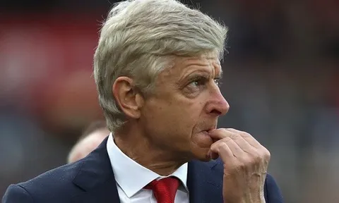 Wenger: "Chưa ai hỏi mua Ozil, Sanchez"