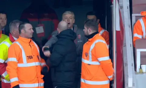 Wenger đối mặt án phạt cực nặng
