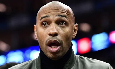 Wenger không có quyền tại Arsenal?