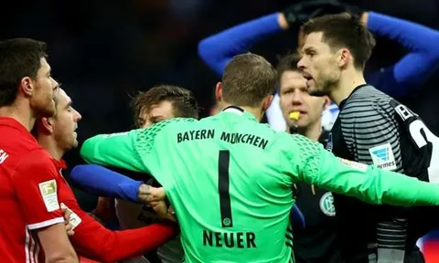 Manuel Neuer lên tiếng “dạy đời” đồng nghiệp
