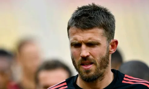 XÁC NHẬN: Michael Carrick giải nghệ cuối mùa này