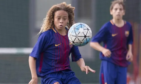 Xavi Simons và Shane Kluivert - Tương lai của Barcelona