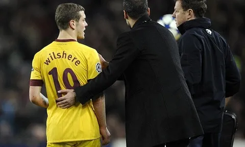 Xem lại màn trình diễn đỉnh cao của Wilshere vs Barcelona (02/2011)