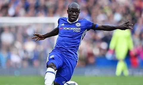 Xem N'Golo Kante thi triển kỹ năng trước West Ham