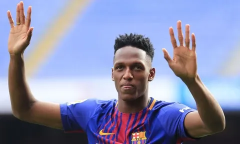 Xong, Barca chốt số áo cho 'người lạ'