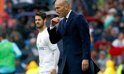 Zidane lên kế hoạch đẩy Isco khỏi Real