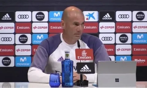 Zidane khó chịu với câu hỏi về Pique