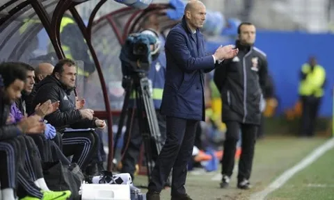 Zidane không ngớt lời khen ngợi Benzema