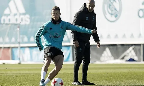 Zidane nói gì trước tin đồn Ronaldo muốn rời Real Madrid?