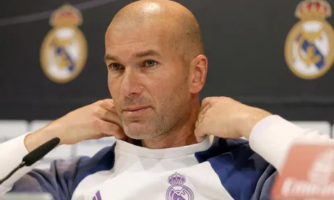 Zidane đăng đàn nói về sự ưu ái Benzema