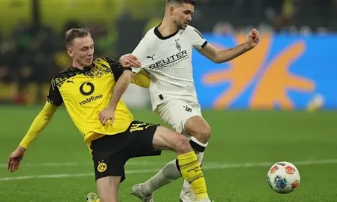 Soi trận Monchengladbach vs Dortmund: Xây chắc ngôi Á quân