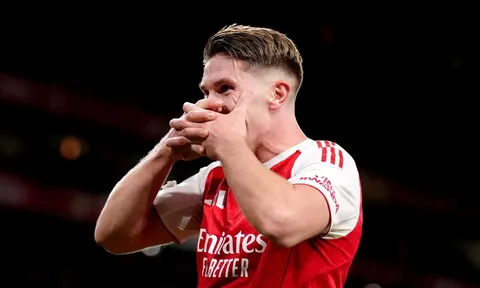 Rooney ngả mũ trước kỹ năng cực kỳ thông minh của Gyokeres