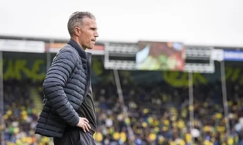 Thắng ngược phút 90, Van Persie thừa nhận Feyenoord gặp may