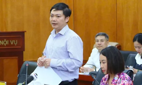 Vì sao Bộ Nội vụ giữ mức lương cơ sở 2,53 triệu đồng/tháng?