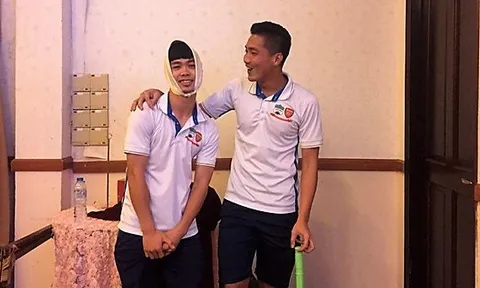 "Cười không nhặt được răng" khi Công Phượng - Văn Trường nhí nhảnh với ca khúc Ông Bà Anh