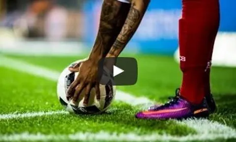 Ai rê bóng xuất sắc hơn Lionel Messi lúc này?