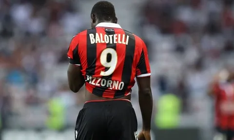 Anh chưa phải là Cantona hay Zidane đâu, Balotelli!