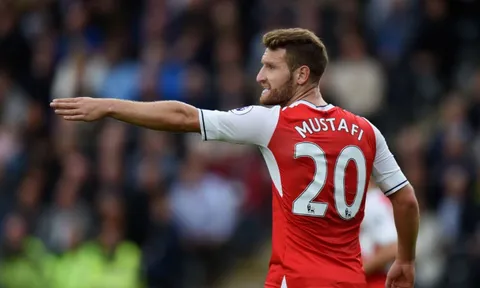 "Arsenal đừng đổ tại Mustafi khi đá kém"