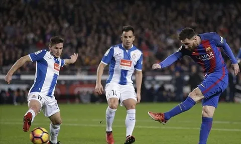 Barcelona 4-1 Espanyol: Derby của Messi
