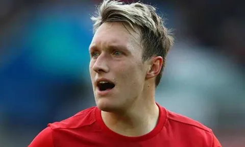 Bí quyết thành công của Phil Jones là bỏ chơi PlayStation