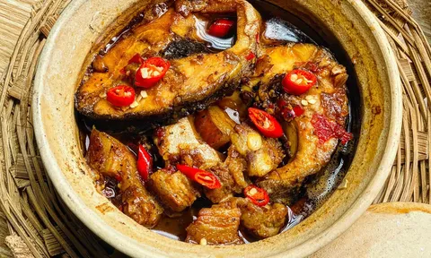 Cách nấu món cá kho thịt ba chỉ ngon không tanh