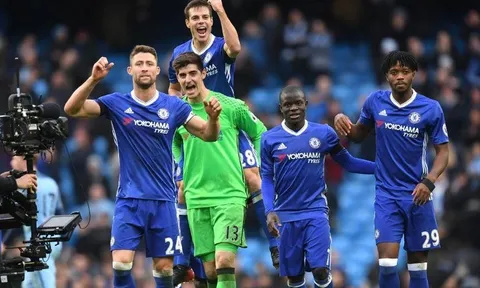 Chelsea trên đường trở thành đội tốt nhất lịch sử