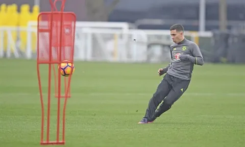 Chỉ có rời Chelsea thì Hazard mới giành được QBV