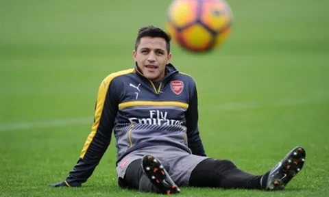 Chùm ảnh: Sanchez, Oezil miệt mài trước Boxing Day