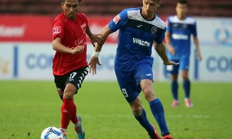 Công Vinh bắt đầu ghi điểm