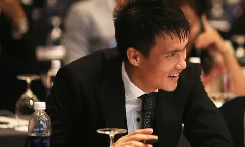 Công Vinh bảo lãnh cho đồng nghiệp nhận lương 6 tháng