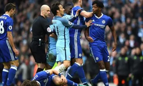 Conte 'điên máu' trước nguy cơ Chelsea bị trừ điểm