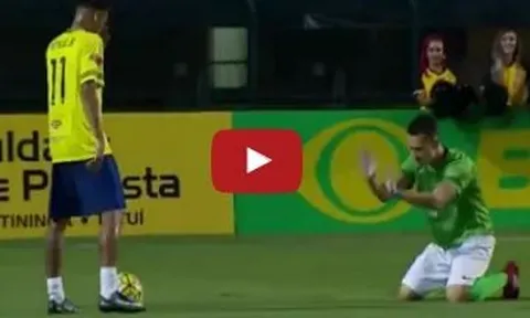 CỰC HÀI! Cầu thủ Robinho vái lạy Neymar đừng rê bóng và cái kết 'đắng lòng'