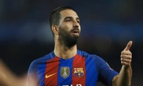 'Đại gia' Trung Quốc chưa từ bỏ Arda Turan