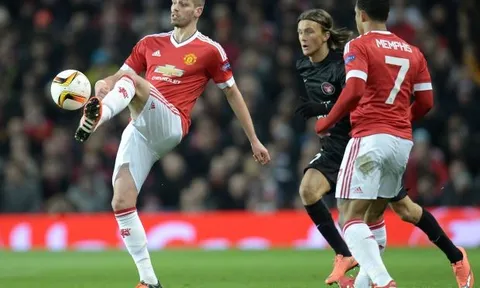 Depay + Schneiderlin = 40 triệu bảng, bán không Man Utd?