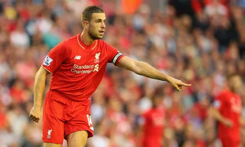 Đội trưởng Liverpool chẳng bận tâm Chelsea đá thế nào