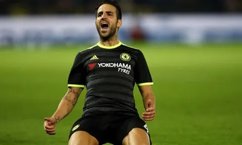 Conte bác tin bán Fabregas cho Roma