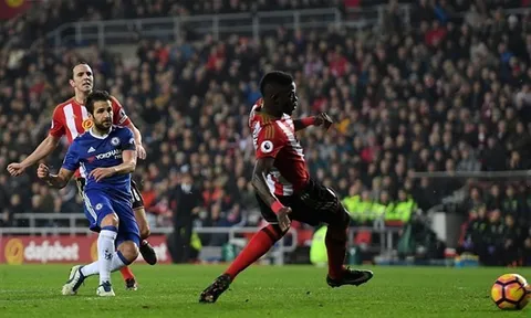 Fabregas ghi bàn vào lưới Sunderland thì có gì lạ?
